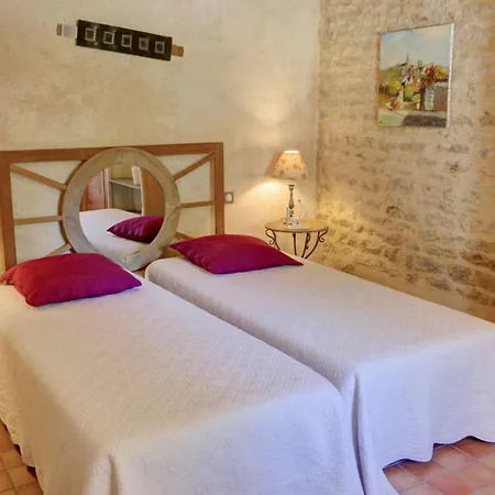 Holiday home Le Petit Paradis *