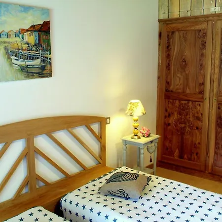 Holiday home Le Petit Paradis