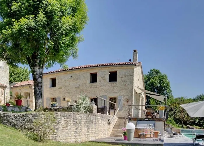 Le Petit Paradis Сasa de vacaciones *